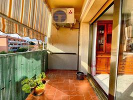 CENTRICO Y SOLEADO PISO DE 3 HAB Y ASCENSOR photo 0