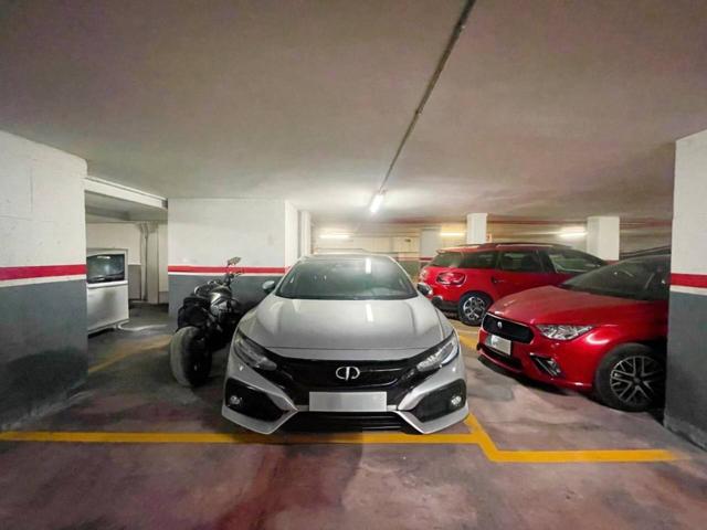 GARAJE EN VENTA PLAZA PARA COCHE Y MOTO MÁS PLAZA PARA MOTO photo 0