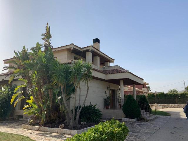 Villa en venta en Novelda Alicante photo 0