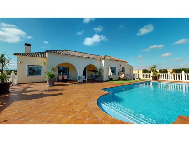 En venta Chalet en Catral Alicante photo 0
