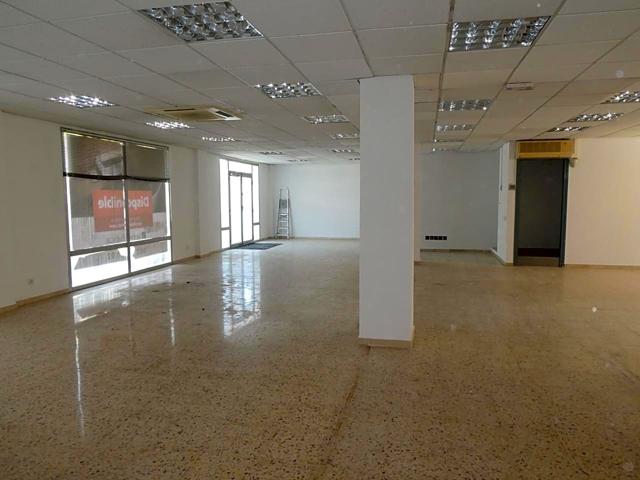 GRAN LOCAL EN VENTA- ZONA NORTE photo 0