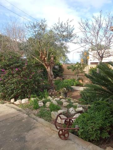 IMPRESIONANTE UNIFAMILIAR CON VISTAS DESPEJADAS Y DEPARTAMENTO INDEPENDIENTE photo 0