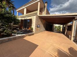 IMPECABLE CHALET EN URBANIZACIONES DE LUCMAJOR photo 0