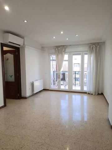 Oportunidad Única: Acogedor Inmueble Luminoso en la Mejor Ubicación photo 0