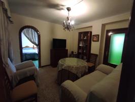 Encantadora Casa Amueblada en Cabra con Amplio Terreno y Frutales photo 0