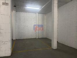 Alquiler de amplia plaza de garaje zona Residencia. photo 0