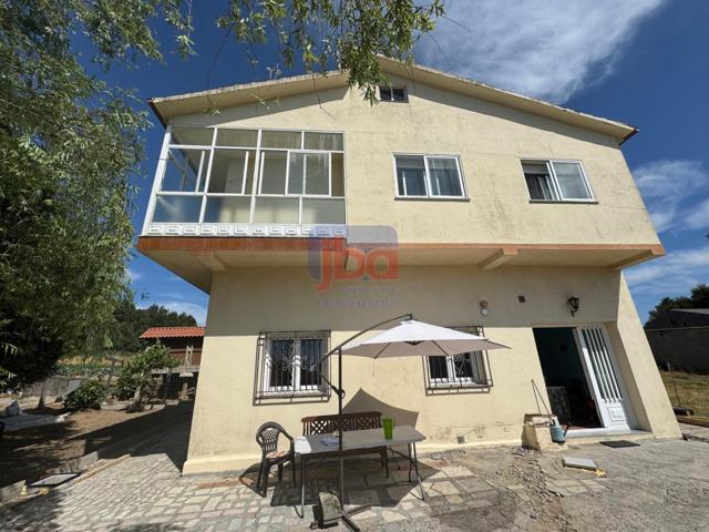 Casa para entrar a vivir en Casnaloba ( Xunqueira de Ambia). photo 0