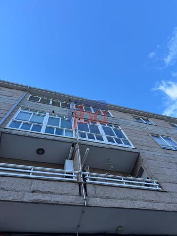 Xinzo. Tercer piso exterior con ascensor y garaje cerrado. photo 0