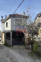 Rairiz de Veiga. Casa de piedra para entrar a vivir. photo 0