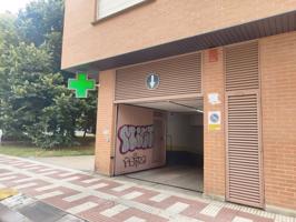 Trastero y Plaza de Garaje muy amplia en Avenida de Pamplona photo 0