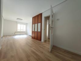 Venta de piso en Ansoáin - Antsoain photo 0