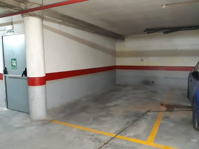AMPLIA PLAZA DE GARAJE A ESCASOS METROS DEL MERCADONA DE CIUDAD JARDIN photo 0