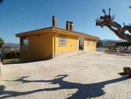 Venta de una impresionante villa en Cocentaina photo 0
