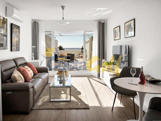 Dúplex En venta en Estepona photo 0