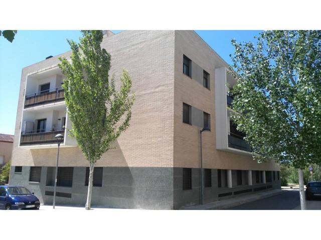 Montbrió del Camp. C. Masets. Piso de 3 habitaciones, 2 baños. Plaza de parking y trastero. Gran terraza solarium photo 0