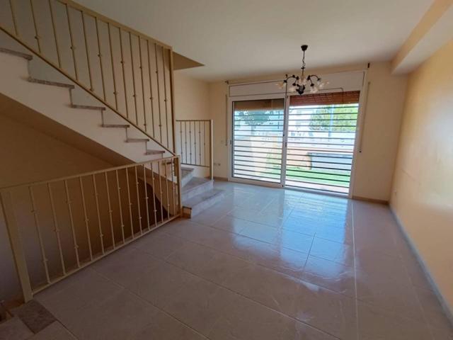 Mont-roig del Camp. Vivienda unifamiliar adosada en venta photo 0