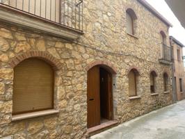 Casa adosada en venta en Montblanc photo 0