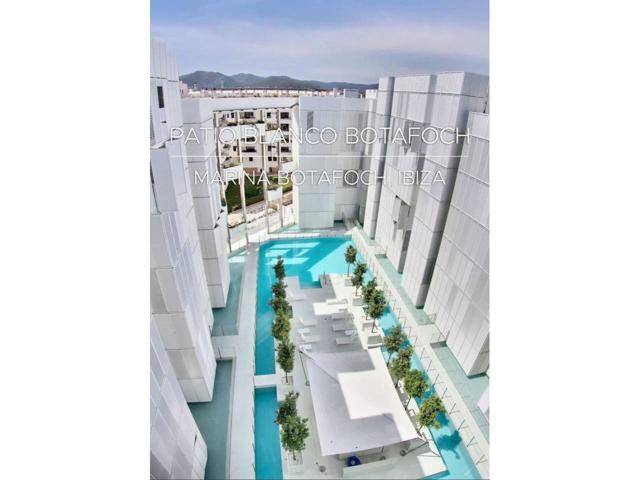 Alquiler de temporada en Edificio Patio Blanco, Botafoch - Ibiza photo 0