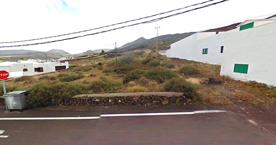 ¡Oportunidad única en Máguez, Haría! Parcela con proyecto y licencia para vivienda unifamiliar. photo 0