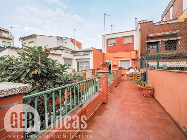 Casa con fantástico patio y terraza photo 0