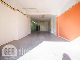 Local con muchas posibilidades photo 0