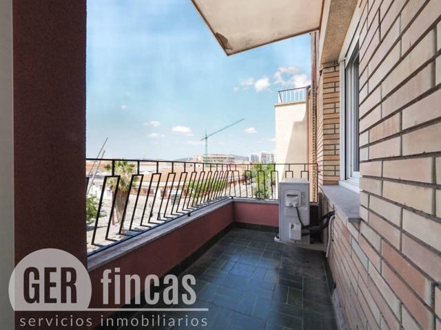 Con seis habitaciones photo 0