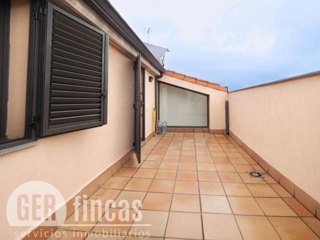 de 3 habitaciones con terraza photo 0