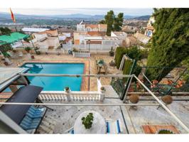 Magnifico chalet independiente en Colinas Bermejas con una parcela de 860 m2, e impresionantes vistas a Granada y a la v photo 0