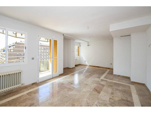 🏡 VENTA DE PISO EN PLAZA EINSTEIN – GRANADA 🎓 Si buscas ubicación, comodidad y amplitud, este fantástico piso en Plaz photo 0