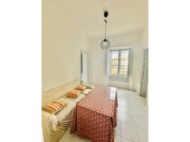 DISPONIBILIDAD INMEDIATA PISO DE DOS HABITACIONES. en pleno corazón del barrio del Realejo junto a calle Pavaneras a dos photo 0