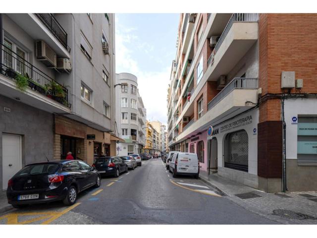 Se vende piso completamente nuevo en el corazón de Granada, en la zona de Recogidas, San Vicente Ferrer. La reforma está photo 0