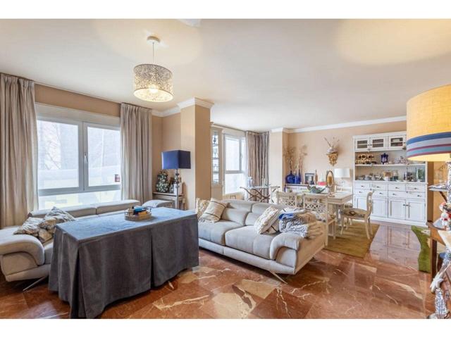Te presentamos un espectacular piso de 232 m² que combina amplitud, comodidad y luminosidad en cada rincón. Este hogar, photo 0