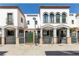 SALE A LA VENTA una estupenda VIVIENDA UNIFAMILIAR en ARMILLA junto al CC Nevada y el metropolitano de Granada. Distribu photo 0