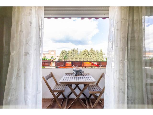 Os presentamos este espacioso y moderno piso de 100 m² construidos ideal para quienes buscan comodidad, luminosidad y un photo 0