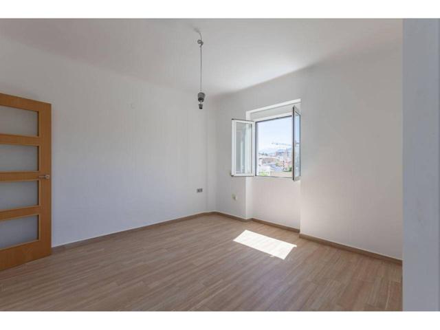 Sale a la venta magnífico piso perfecto para convertirse en tu paraíso personal. Ubicado en una de las mejores zonas par photo 0