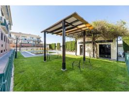 ¡Oportunidad única en Las Gabias! Se vende preciosa casa adosada haciendo esquina, ubicada en una tranquila urbanización photo 0