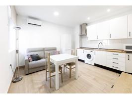 Presentamos este excepcional local reformado como vivienda en bajo totalmente reformado, ubicada en la Chana junto a la photo 0