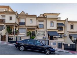 Encantadora vivienda en una de las zonas más demandadas de Cájar, zona Bellavista. Cercana a múltiples servicios, a esca photo 0