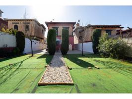 Este bonito chalet seminuevo se encuentra en la mejor zona del residencial Nuevo Jun y destaca por su diseño de calidad photo 0