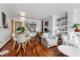 ¡Estamos emocionados de presentarles este impresionante piso de 4 dormitorios 🛏️🛏️🛏️🛏️ que acaba de salir al mercado photo 0