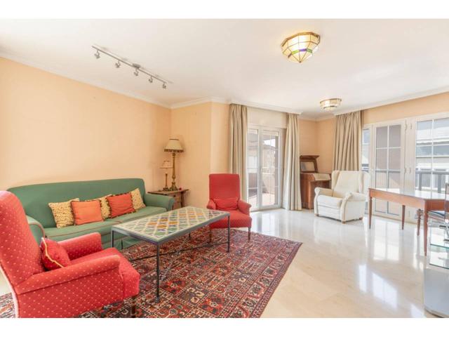 Gran piso de 181 m² muy exterior y luminoso, situado en una de las mejores zonas de la ciudad, junto a la Biblioteca de photo 0