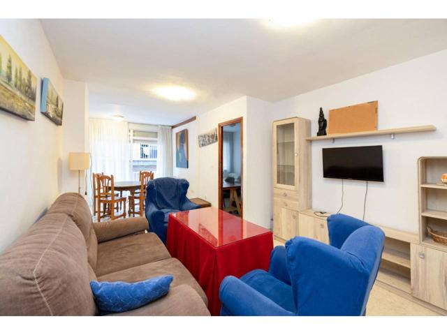 Te presentamos este estupendo piso en tercera planta con ascensor, ubicado en la codiciada calle Gran Capitán, en pleno photo 0