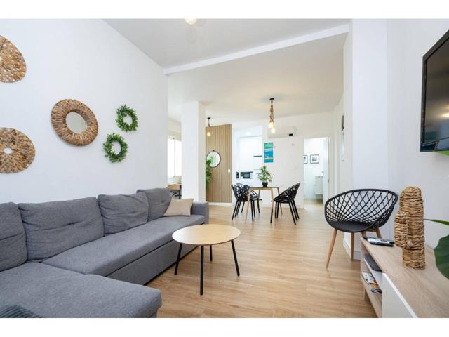 Oportunidad única de inversión! Acogedor Apartamento recién reformado ideal para aquellos que buscan una espectacular vi photo 0