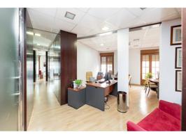 🏡✨ PISO EN EL CENTRO DE GRANADA - CON LICENCIA TURÍSTICA ✨🏡 ¿Buscas una vivienda con carácter en pleno corazón de Gra photo 0