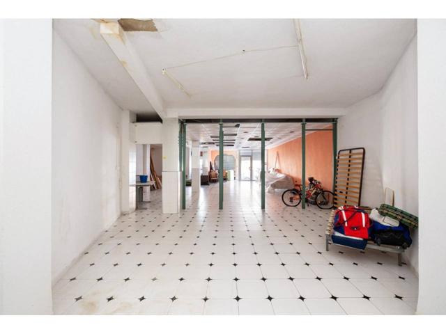 Local de 130 m2, diafano en Gojar, cerca del centro, en zona residencial con mucho paso de vehículos ¡ Llámanos y aprov photo 0