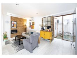 Vivienda en el corazón de Granada. Calle casi peatonal, muy tranquila. Completamente reformado con calidades altas. Clim photo 0