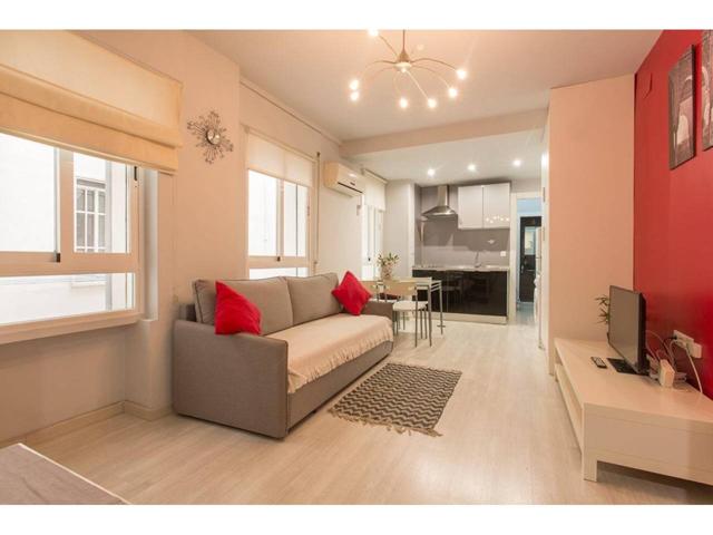 Descubre este magnífico inmuebles situado en la emblemática zona de RECOGIDAS, en el corazón de Granada, junto a Puerta photo 0