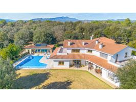 ESPECTACULAR CHALET DE 7.277m2 EN L'OLIVET (SANT GREGORI, GIRONA) photo 0