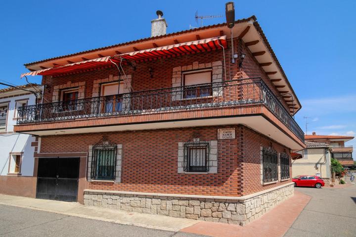 Preciosa Casa de Pueblo en Valdeverdeja photo 0