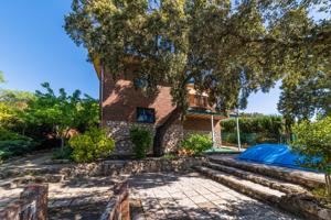 Chalet independiente. Urb. Las Fuentes, Fuentenovilla. 37Om2, 4d, 4b, garaje, piscina y bodega. photo 0